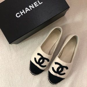CHANEL Espadrilles